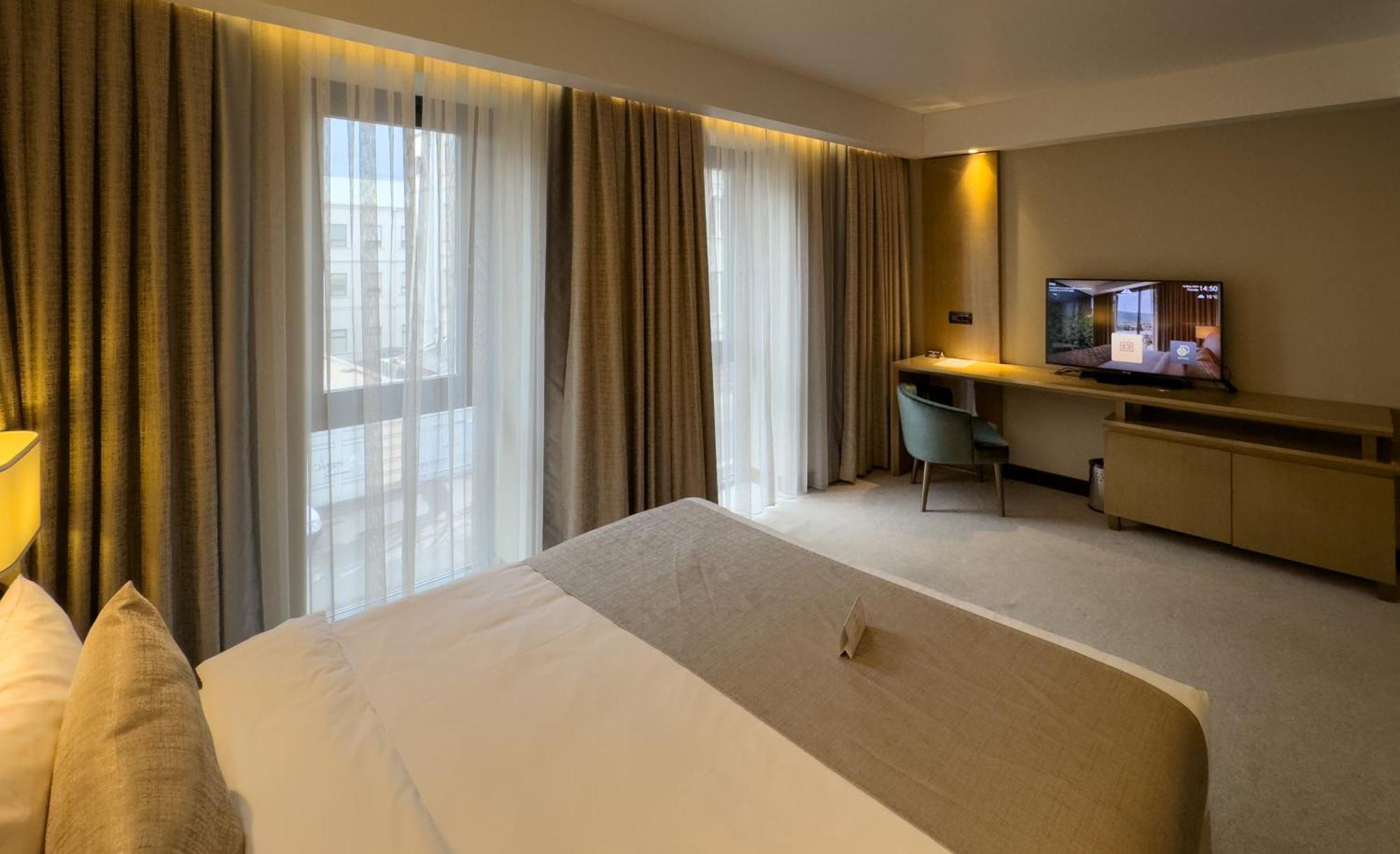 Marjan Plaza Hotel Tbilisi Exterior photo